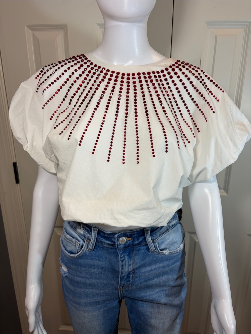 QUEEN OF SPARKLES White Puff sleeve Red Stud Neckline crop blouse